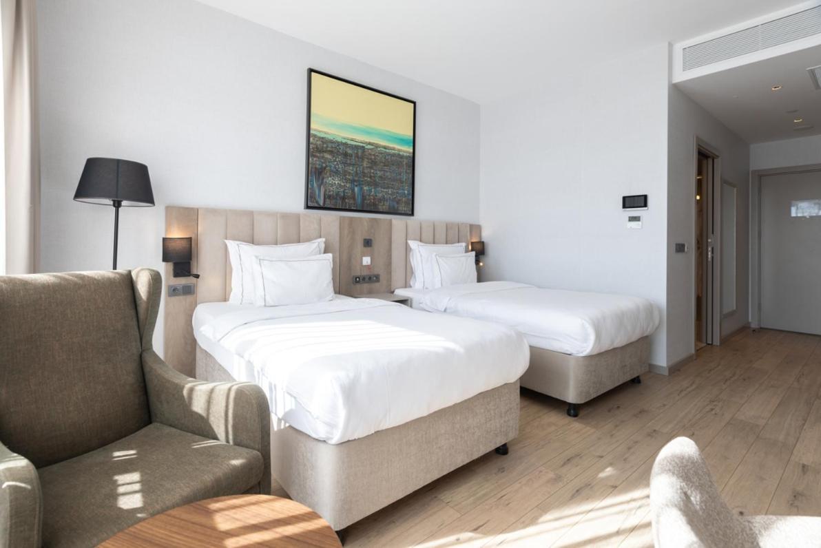 Antwell Suites Istanbul Bagian luar foto